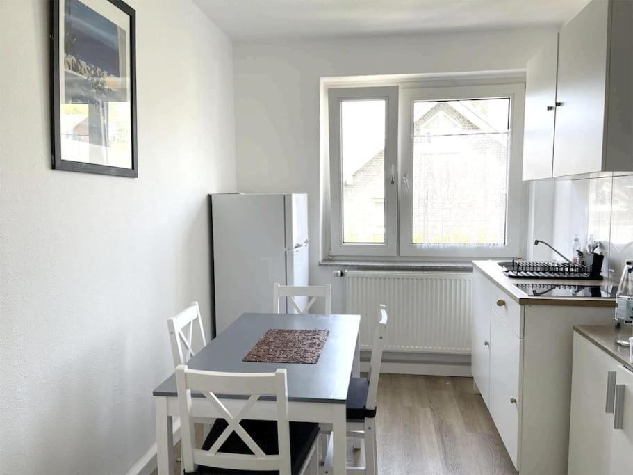 Duesseldorf Messe And Airport, 2-Bedroom Apartment With Kitchen And Garden Duisburg Dış mekan fotoğraf